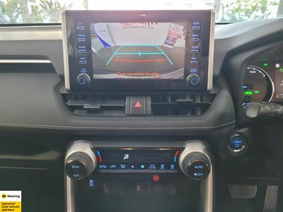 2021 Toyota RAV4 - Thumbnail