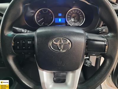 2018 Toyota Hilux - Thumbnail