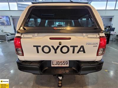 2018 Toyota Hilux - Thumbnail