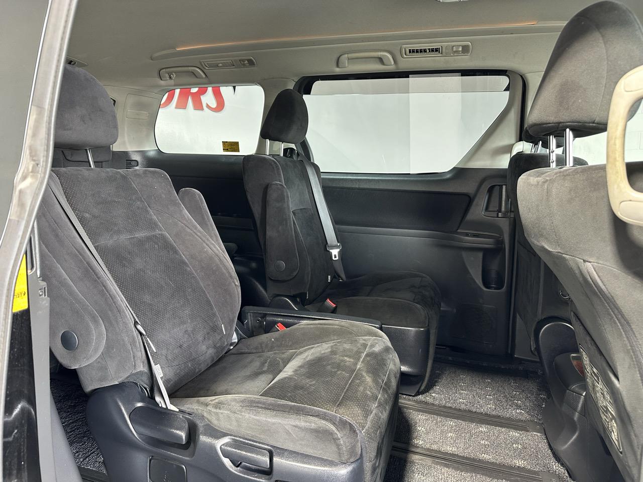 2011 Toyota Vellfire