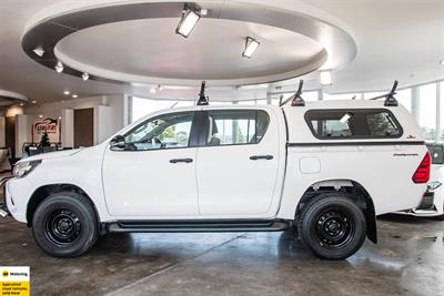 2018 Toyota Hilux - Thumbnail