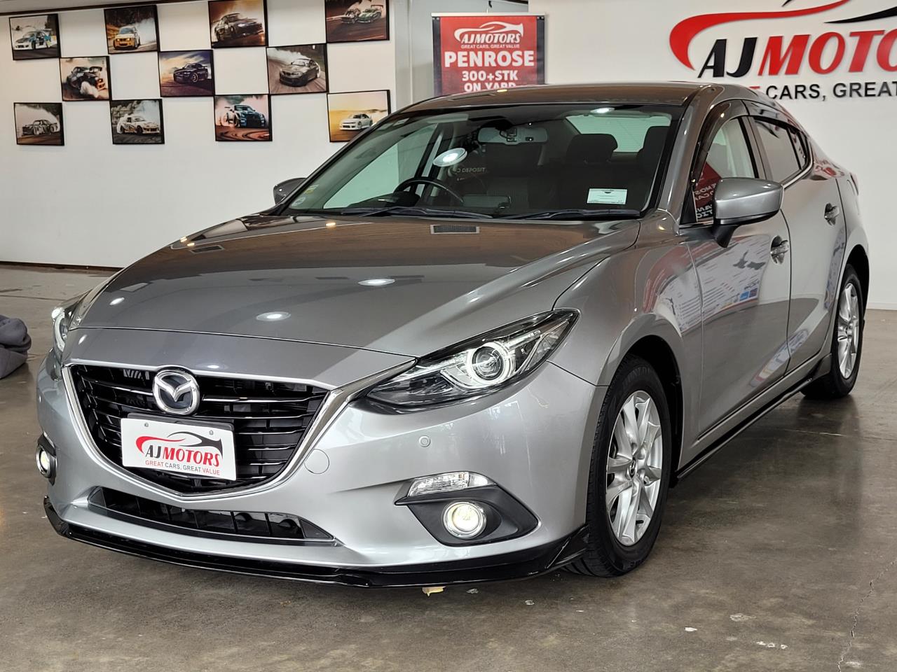 2014 Mazda Axela