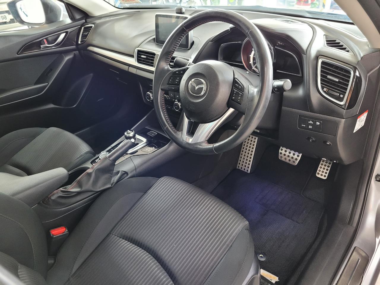 2014 Mazda Axela