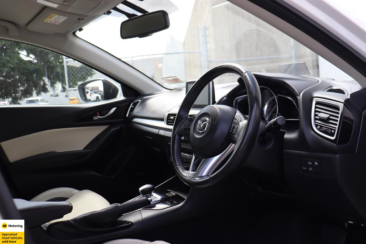 2013 Mazda Axela