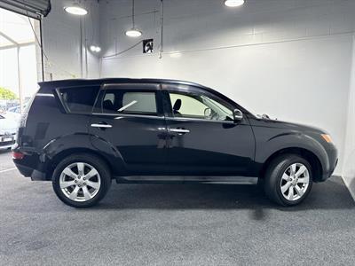 2012 Mitsubishi Outlander - Thumbnail