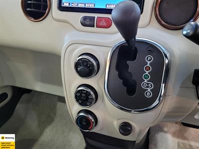2015 Toyota Porte - Thumbnail