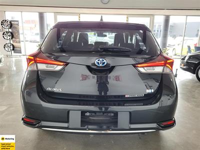 2016 Toyota Auris - Thumbnail