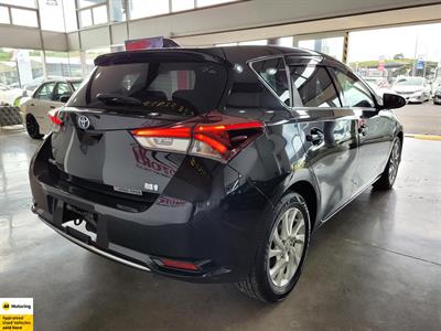 2016 Toyota Auris - Thumbnail