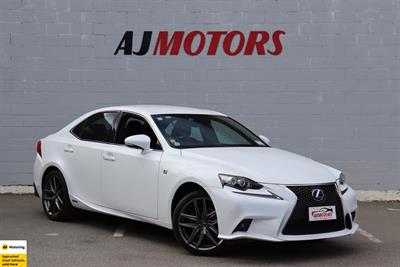 2013 Lexus IS 300h