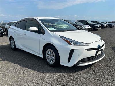 2019 Toyota Prius - Thumbnail