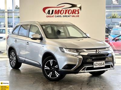 2021 Mitsubishi Outlander - Thumbnail