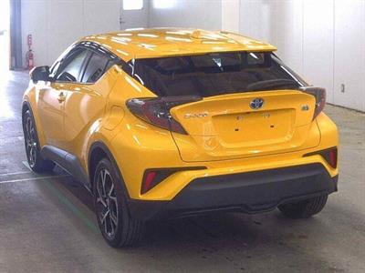 2017 Toyota C-HR - Thumbnail