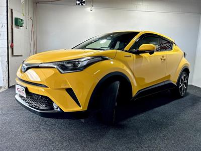 2017 Toyota C-HR - Thumbnail