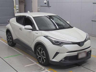 2017 Toyota C-HR - Thumbnail