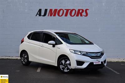 2015 Honda Fit Hybrid - Thumbnail