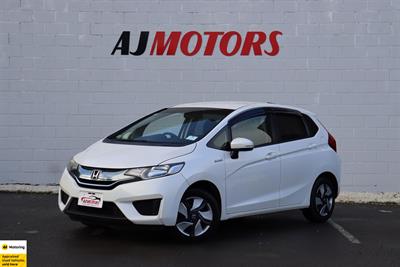 2015 Honda Fit Hybrid - Thumbnail