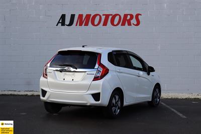 2015 Honda Fit Hybrid - Thumbnail