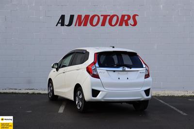 2015 Honda Fit Hybrid - Thumbnail