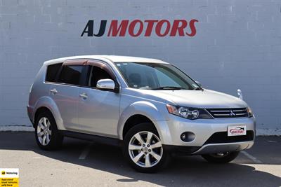 2012 Mitsubishi Outlander - Thumbnail