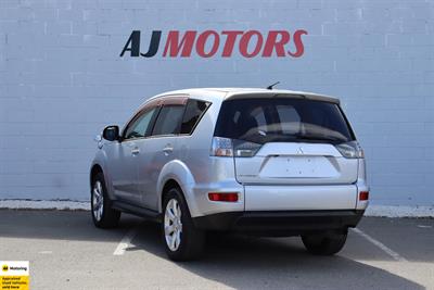 2012 Mitsubishi Outlander - Thumbnail