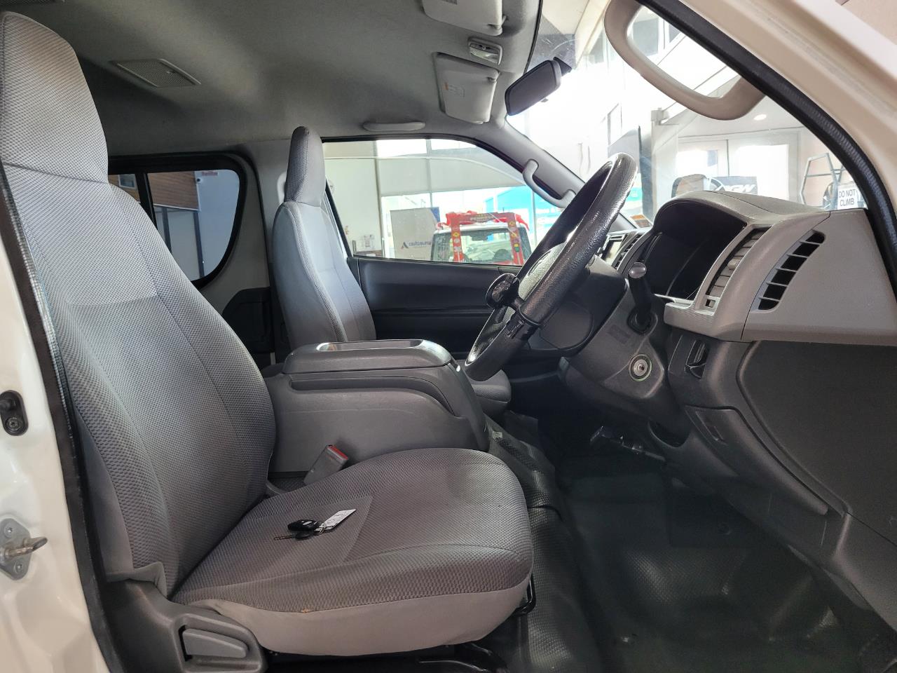 2007 Toyota Hiace