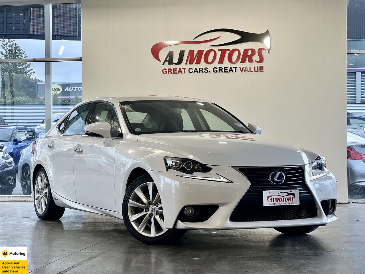 2014 Lexus IS 300h