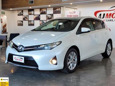 2012 Toyota Auris - Thumbnail