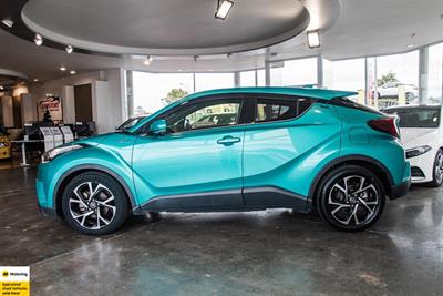 2018 Toyota C-HR - Thumbnail