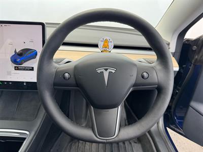 2022 Tesla Model 3 - Thumbnail