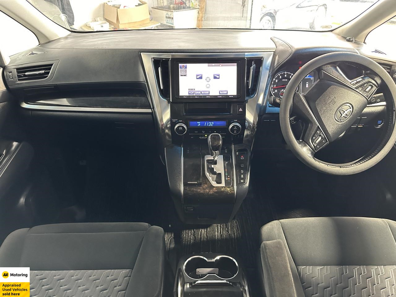 2015 Toyota Vellfire