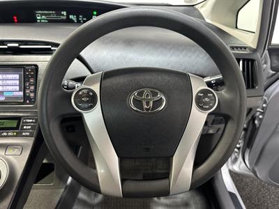 2011 Toyota Prius - Thumbnail