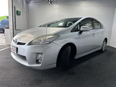 2011 Toyota Prius - Thumbnail