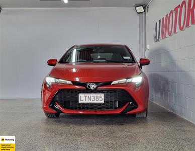 2018 Toyota Corolla - Thumbnail