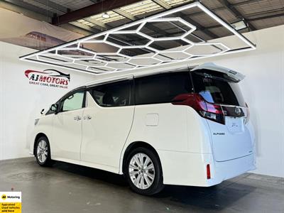 2017 Toyota Alphard - Thumbnail