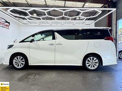 2017 Toyota Alphard - Thumbnail