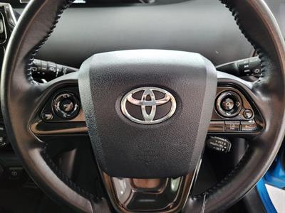 2020 Toyota Prius - Thumbnail