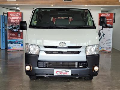 2020 Toyota Hiace - Thumbnail