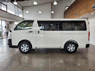 2020 Toyota Hiace - Thumbnail