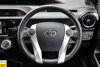 2015 Toyota Aqua - Thumbnail