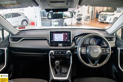 2019 Toyota RAV4 - Thumbnail