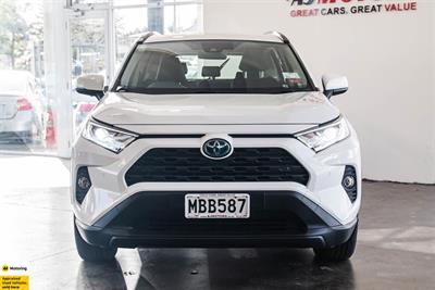 2019 Toyota RAV4 - Thumbnail