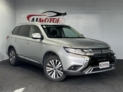 2022 Mitsubishi Outlander - Thumbnail