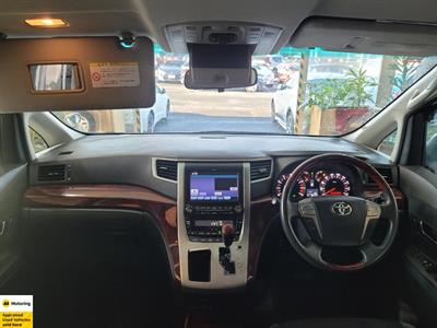 2011 Toyota Vellfire - Thumbnail