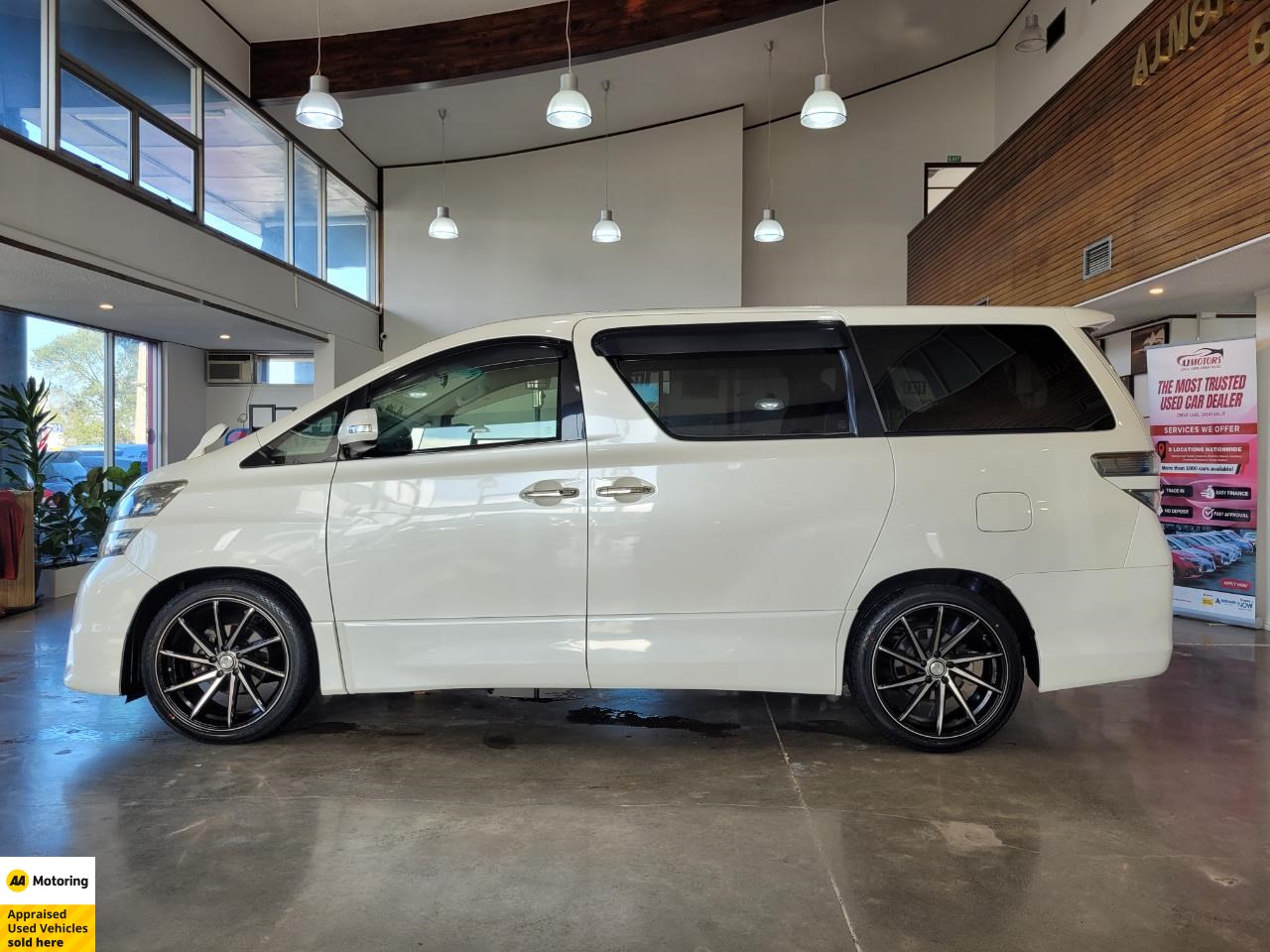 2011 Toyota Vellfire