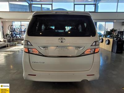 2011 Toyota Vellfire - Thumbnail