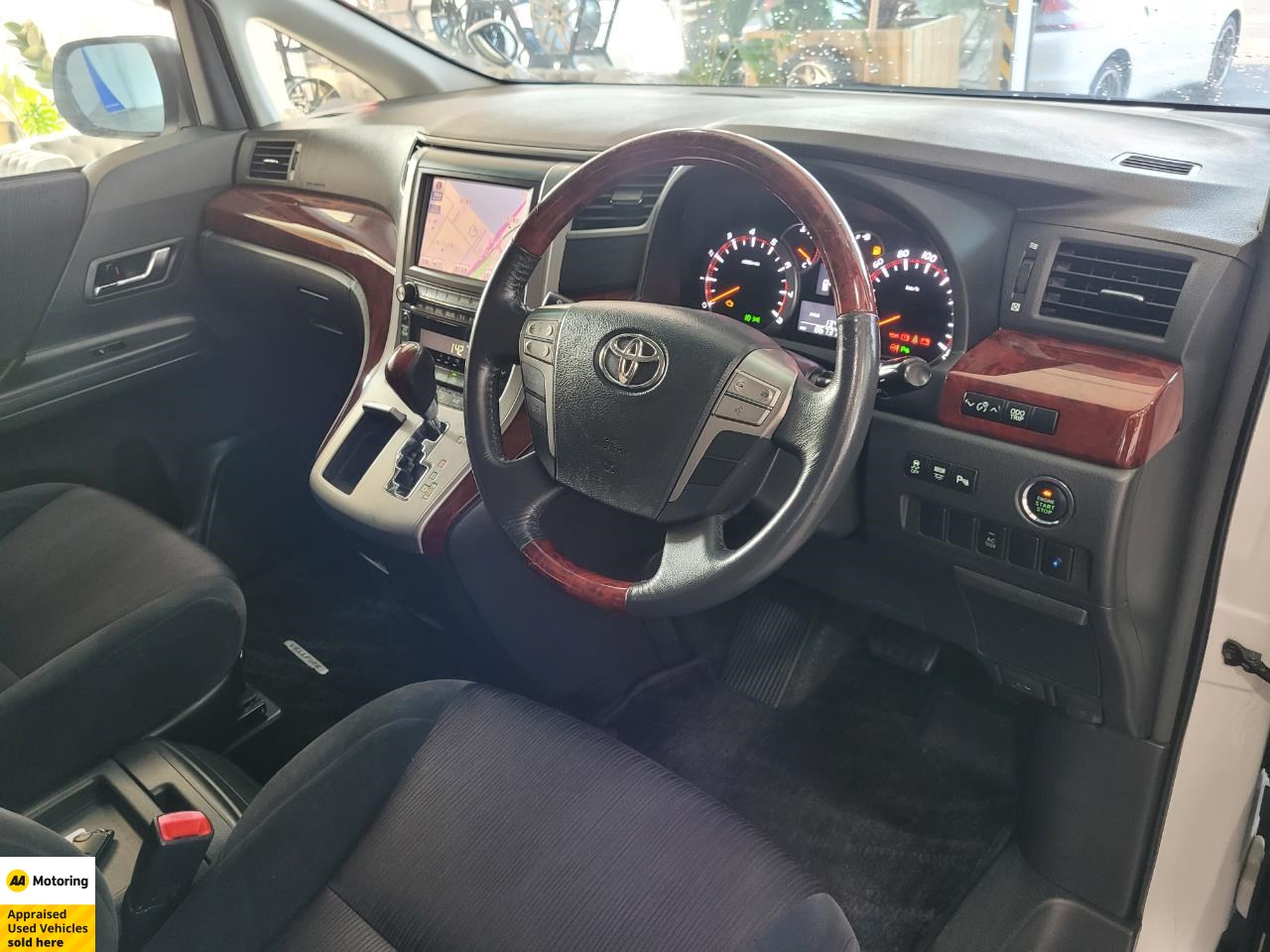 2011 Toyota Vellfire