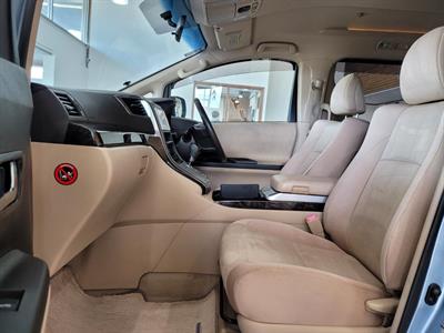 2012 Toyota Vellfire - Thumbnail