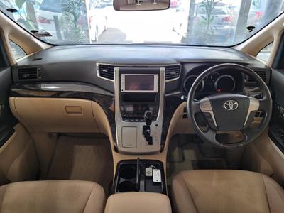 2012 Toyota Vellfire - Thumbnail