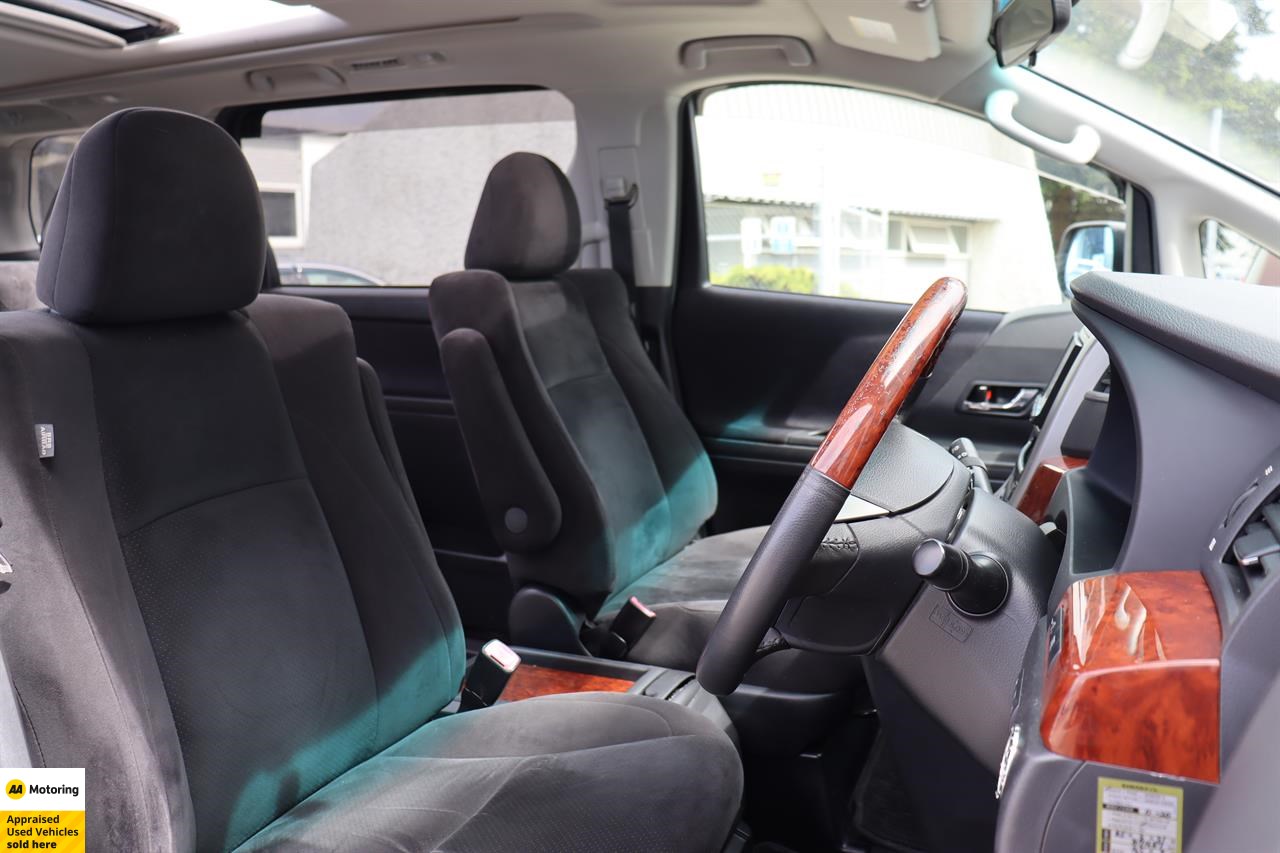 2010 Toyota Vellfire