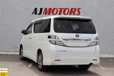 2010 Toyota Vellfire - Thumbnail